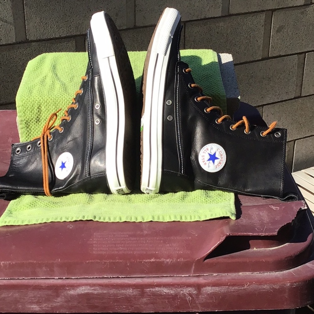 Converse Chuck Taylor black leather high tops - Picture 4 of 7